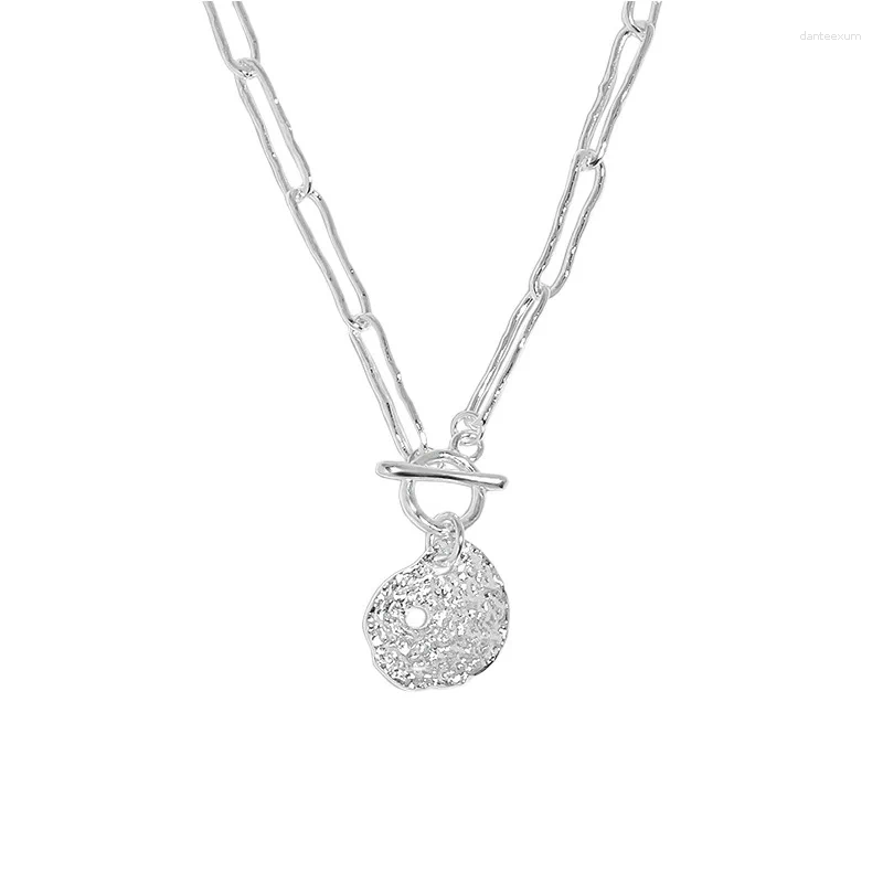 Colliers pendants design de niche nouilles irrégulières ot boucle lotus feuille de texture chaîne S925 Collier en argent sterling femelle