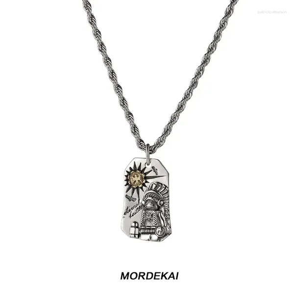 Colliers pendants NY a fait un vieux carré polyvalent polyvalent pour hommes à la mode Hip-Hop Collier de clavicule Instagram assorti féminin