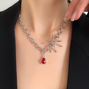 Pendentif Colliers O-chaîne Araignée Rubis Clavicule Chaîne Alliage Cristal Goutte D'eau Pendentif Collier Ins Vent Froid Net Rouge Personnalité Féminine