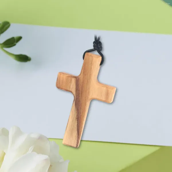 Collares colgantes Collar de cruz de madera de olivo con cordón rezando para el día de San Valentín Aniversario Navidad Boda Adolescentes