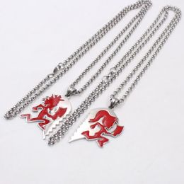 Pendentif Colliers Une Paire De Bijoux Design Rock ROUGE En Acier Inoxydable ICP Fou Clown Coeur Hachette Homme Femmes Collier Rolo Chaîne