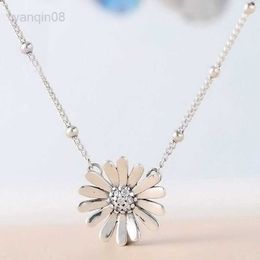 Pendentif Colliers Original Pave Daisy Fleur Collier Avec Collier En Cristal Pour 925 Collier En Argent Sterling Femmes Cadeau De Mariage Diy Europe Bijoux HKD230712