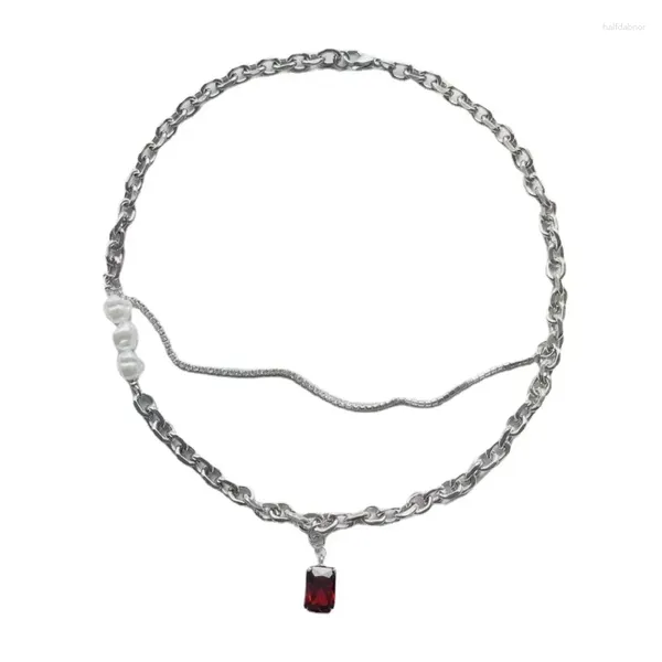 Collares colgantes Significado único original y estilo americano de moda Estilo hip-hop Collar de incrustaciones de perlas de rubí minimalista de lujo