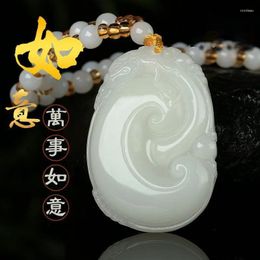 Colliers pendants Magond de Mongolie extérieure Imitation élevée Xinjiang Hetian Jade Ruyi Men et femme Bloodstone Collier Fash