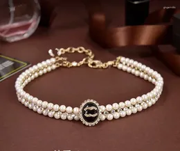 Collares colgantes Collar de gargantilla de perlas Joyería de diseñador Cadena larga Neckalce Logotipo clásico 2024 Diseñado para mujeres Oro de alta calidad