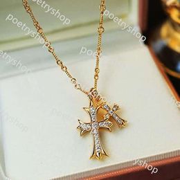 Colliers pendants Colliers pendants Double croix Vintage Stravage celtique Long Collier Collier Fashion Choker pour femmes et filles Cadeau