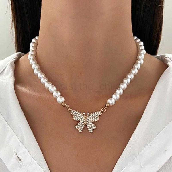 Colliers pendants Colliers pendants Vintage Elegant Imitation Pearl Butterfly Collier pour femmes simples polyvalentes.