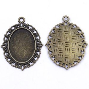 Pendentif Colliers Pendentifs Fleur Dentelle Bronze Ton Pour 25x18mm Camée Cabochon Base Lunette Réglage Ovale Blanc Charme Bijoux DIY Trouver