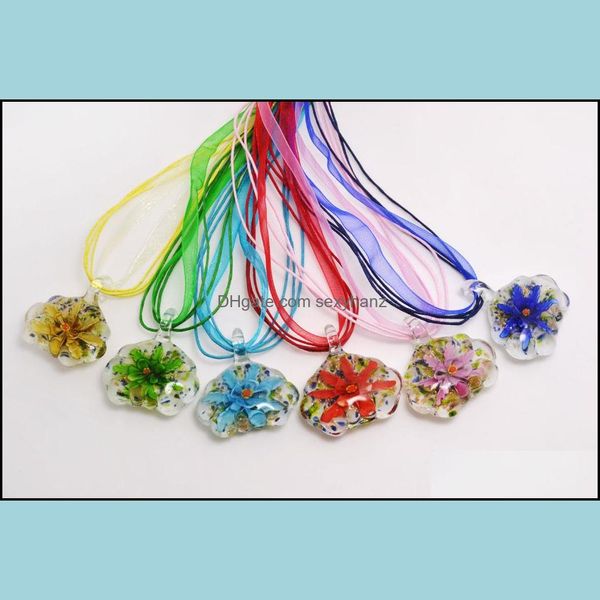 Pendentif Colliers Pendentifs Bijoux 6Color avec des fleurs à l'intérieur du verre de Murano à la main pour dames Dha0Q