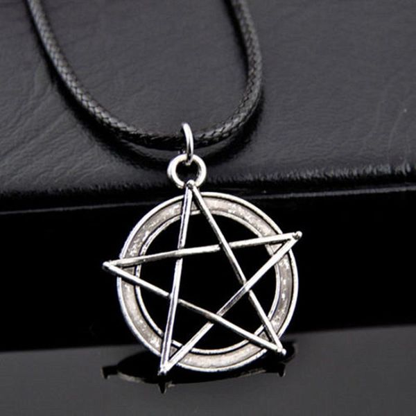 Collares pendientes Pentagram Star Collar para mujer Gothic Wicca Charms Accesorios Gargantilla de cuero Satan Joyería de moda Brujería GothPend