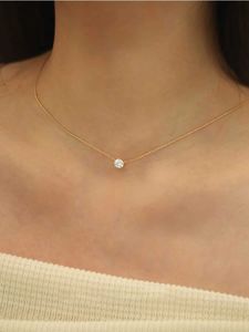 Hangende kettingen perisbox sierlijke minimalistische kaart zirkoon charme ketting roestbestendige roestvrijstalen ketting ronde transparante cz stenen ketting nieuwe s2452206