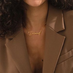 Colliers pendentifs Collier nom personnalisé en or avec chaîne de boîte collier nom personnalisé bijoux faits à la main cadeau d'anniversaire personnalisé pour sa maman 231115