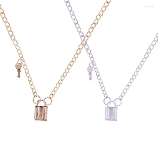 Collares con colgantes, collar con forma de cerradura de llave Simple con personalidad, gargantilla de cadena de clavícula con combinación Retro creativa para mujer, joyería