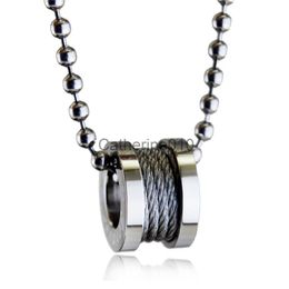 Collares colgantes cilindro personalizado y de moda Cable envuelto titanio Collar colgante de acero de moda accesorios de hombres y mujeres N1067 J230811