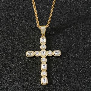 Colliers de pendentif carré personnalisé et grand pendentif croix de zircon avec cuivre en cuivre zircon pour le collier hip-hop pour hommes