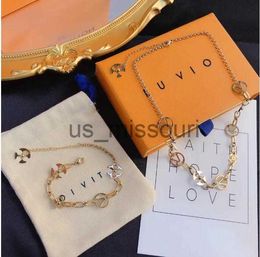 Pendant Necklaces Popular International Luxury Brand Necklace Fashion Girl Pendant Necklace 18k Gold Plated Long Chain Designer Jewelry Classic Desig J230612