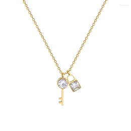 Pendentif Colliers Potcet Corée 2023 Tendance de la mode Femme en acier inoxydable Key Lock Collier Strands Géométrique Rétro Bijoux