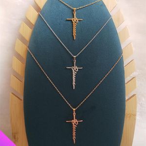 Pendentif Colliers Produit En Gros 10 Pièces De Amulette Croix Collier En Acier Inoxydable Lettre Bénie Foi Bijoux 3 Couleurs