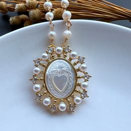Anhänger Halsketten Förderung Natürliche Süßwasser Perle San Benito Guadalupe Mutter Shell Grace Angel für Frauen Geschenk 221103