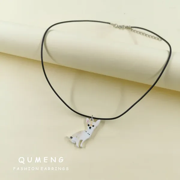 Pendentif Colliers Quumeng 2023 Belle Vendeur Acrylique Blanc Chihuahua Chiot Imprimé Collier Tendance Femmes Vacances Bijoux Cadeau