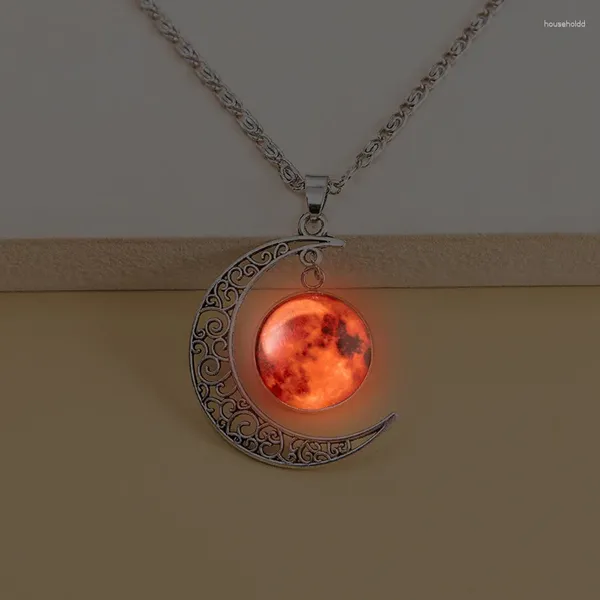 Pendentif Colliers Collier de lune lumineuse rouge Glow dans le temps de mode sombre Classe de gemme Sky pour les femmes