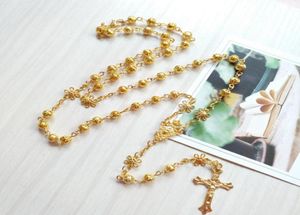 Colliers pendants Collier d'or religieux Collier Fleur Perles de prière creux Chaîne Catholic Crucifix Cross Church Baptême Bijoux H8826818