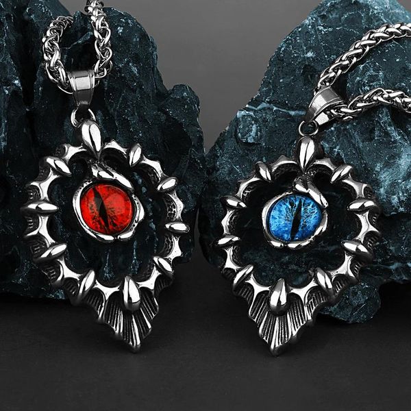Colliers pendants Retro Cool Flame Gem Demon Eye Unisexe Fashion Personality 316L Bijoux en acier inoxydable en gros