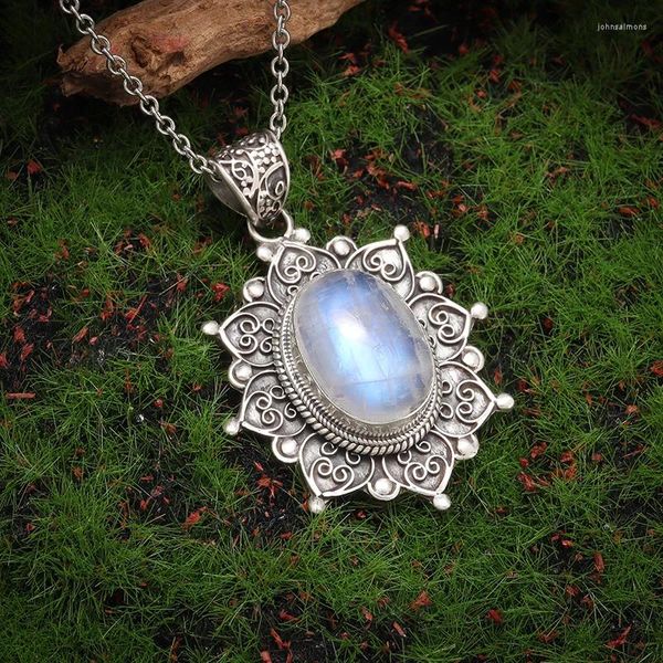 Colliers pendants Retro Exquis Lace Blue Moonstone Collier Fashion Fashion Elegant Birthday Party Clavicule Chain Bijoux Gift