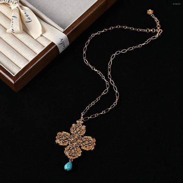 Colliers pendentifs Retro Fashion Cross European et American Court Style Unique Exquis Collier artisanal