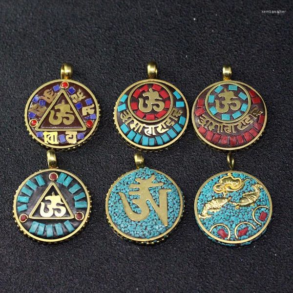 Collares colgantes Retro Hecho a mano OM Nepal Tibetano Cobre Étnico Redondo Mantra Encantos para pulseras Collar DIY Joyería Fabricación Componentes