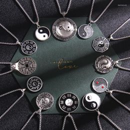 Hanger kettingen retro nationale vijf elementen acht trigramslegering yin en yang amulet mannelijke vrouwelijke roestvrijstalen ketting sieraden