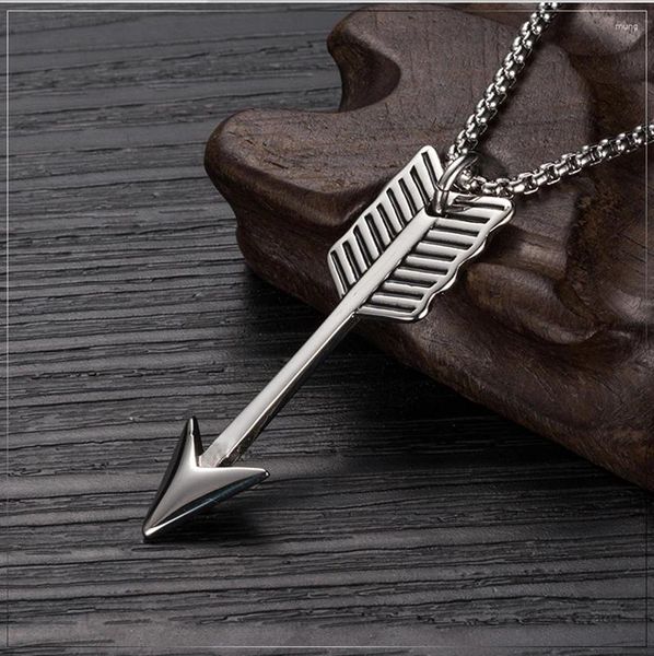 Collares colgantes Retro Punk Arrow Hombres Collar Hiphop Acero inoxidable Cadena de cuello masculino Cool Stuff Rock Moda personalizada Joyería de moda