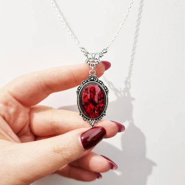 Pendentif Colliers Collier de cristal de quartz rouge rétro avec bijoux de mode papillon plaqué argent