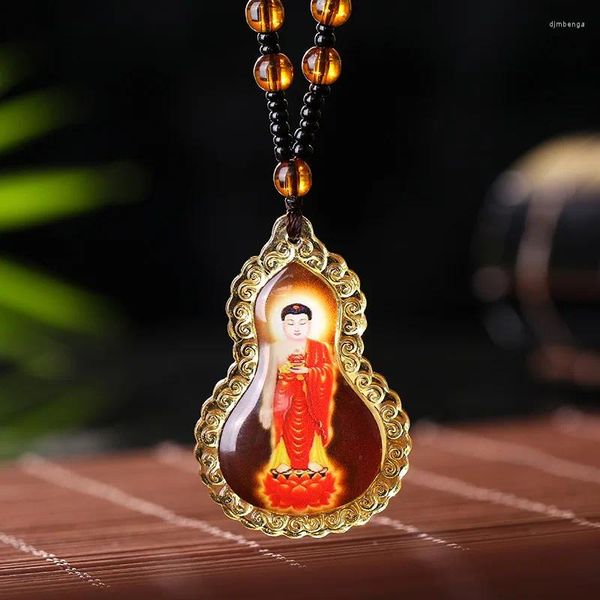 Collares colgantes Retro Religioso Viento Bodhisattva Buda Estatua Collar Personalidad única Amuleto Regalo de oración para hombres y mujeres