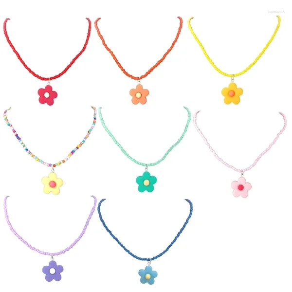 Collares colgantes Collar de flores de cuentas de arroz Mujeres Temperamento de moda Ajustable 066C