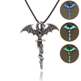 Pendentif Colliers Rinhoo Vintage Magique Steampunk Brillant Lumineux Punk Dragon Pendentifs Bijoux Pour Hommes Lueur Dans Le Collier Foncé11209634