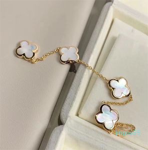 Collares colgantes S925 Diseñador de trébol de plata esterlina para mujeres pulsera corta