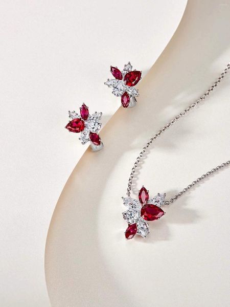 Collares colgantes S925 Sterling Silver Ruby Conjuntos de joyas para mujeres Crystal Zircon Hojas Collar Boda Red Gem Pendiente de piedra Gota de agua