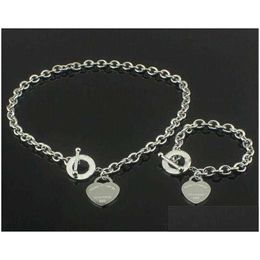 Colliers de pendentif vend le cadeau de Noël d'anniversaire 925 Sier Love Collier Bracelet Set Instruction Jewelry Heart Bangle Set 2 in Drop Dev Dhwlh