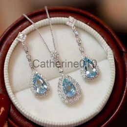 Colliers pendants Bleu peu profonds Bleu coloré coloré Set oreille Collier Women's Inns Luxury Luxury Advanced Simple Elegant Small Design Jewelry J230811