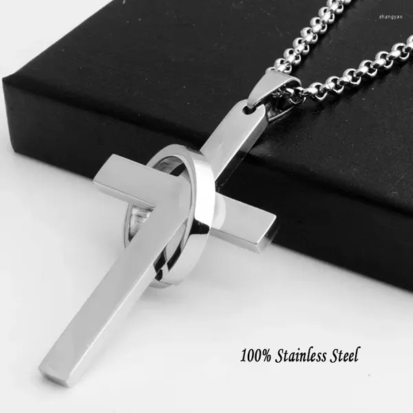 Collares colgantes Cross simples con cadena de acero inoxidable en círculo Cristo Cruz Collar para hombres Joyas de cuello frío