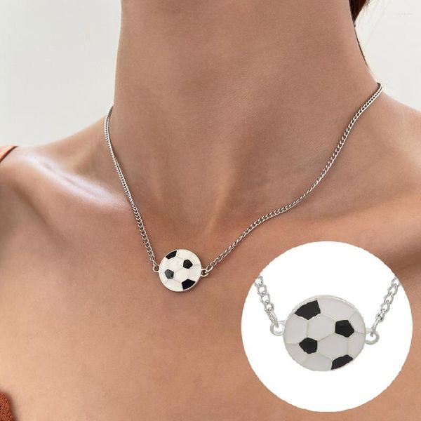 Collares con colgantes, collar de fútbol sencillo para mujer, Gargantilla con abalorio blanco y negro a la moda, accesorios de joyería DIY, regalo de fiesta 2023