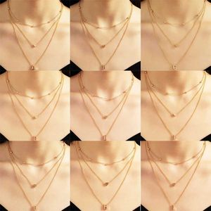 Hanger kettingen Eenvoudig hart 26 Letter Pendant ketting voor vrouwen Boho 2021 Gold Metal Personaliseerde ketting voor meisjes Fashion Jewelryq