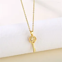 Colliers pendants Simple Love Key Key Inoxydless Steel for Women Korean Fashion Femme Femme Wear Chain Chain Bijoux en gros