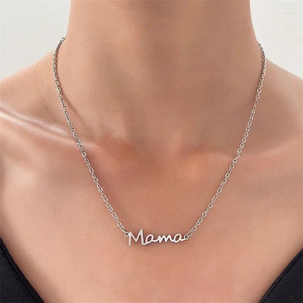 Collares colgantes Collar de letras de mamá simple para mujeres Cadena de cuello de acero inoxidable Gargantilla Joyería familiar de moda Regalo del día de la madre Mamá