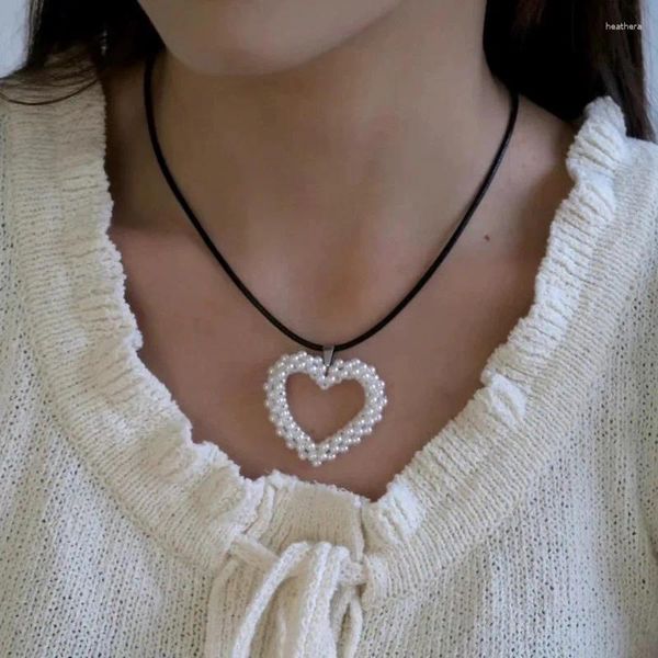 Pendentif Colliers Simple Vintage Love Heart Collier Femme Fait à la main Grand Bijoux en cuir ethnique