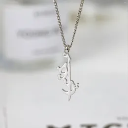 Collares colgantes Hermana Collar de caligrafía | Fuente de arte árabe Joyería fina de acero inoxidable de alta calidad para un amigo