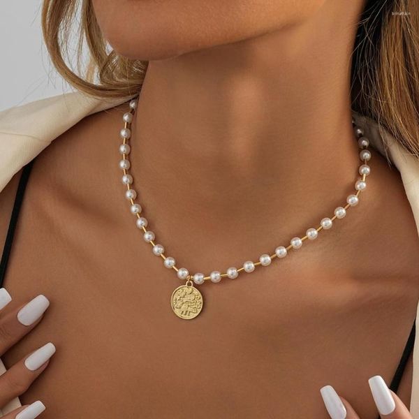 Pendentif Colliers Petit et exquis Collier de perles d'imitation pour femmes Mode Polyvalent Dames Ras du Cou Clavicule Chaîne Bijoux En Gros