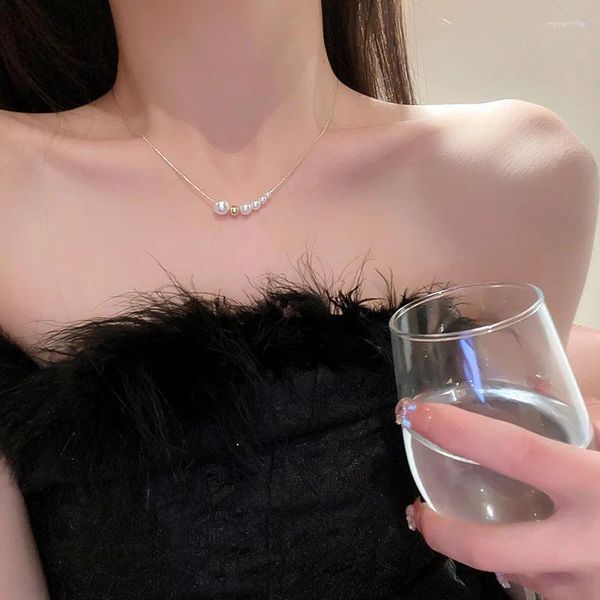 Collares colgantes Collar de cadena de clavícula de perlas pequeñas Corea del Sur Internet Celebrity Commuter's All-Matching Women