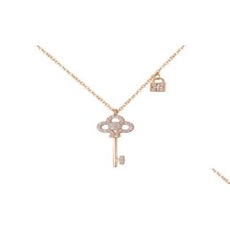 Colliers pendants Sparkling Diamond Zircon Fashion Designer Lovely Lock Key Collier pour les femmes Girls Rose Gold Sier9700130 Drop Deli Dhnwa